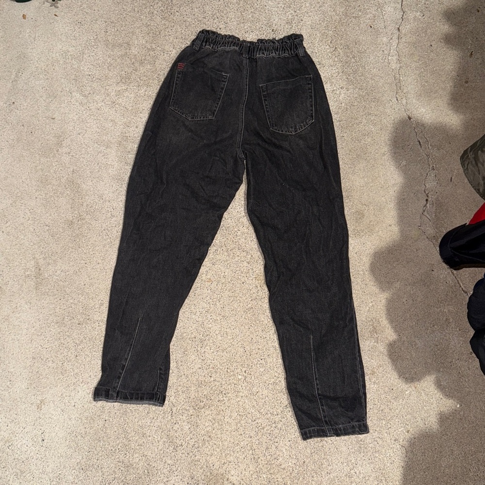 BDG Pull-On Mom Jean - Picture 3 of 3